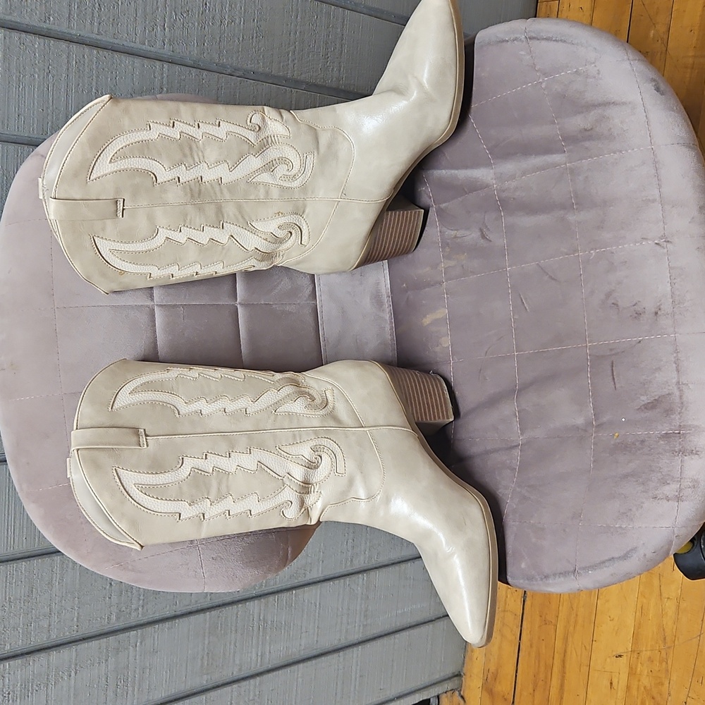 Altar'd State Cream Heeled Cowboy Boots - Picture 4 of 4